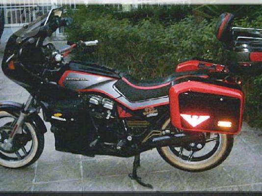 PoulaTo: HONDA VF 1100 C '91